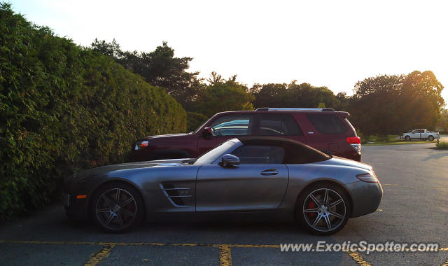 Mercedes SLS AMG spotted in London, Ontario, Canada