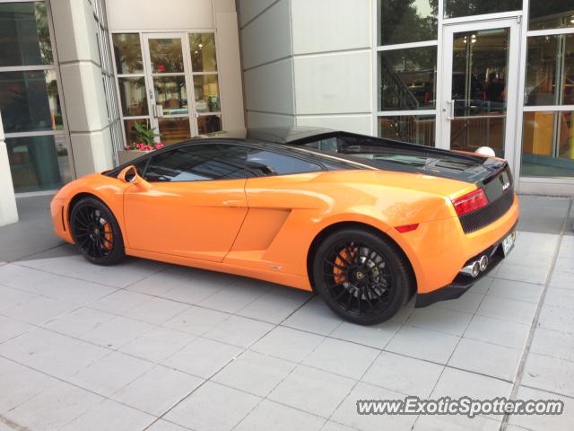 Lamborghini Gallardo spotted in St. louis, Missouri
