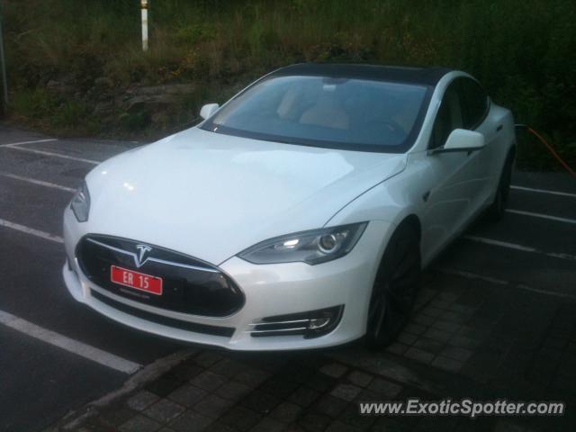 Tesla Model S spotted in Bergen, Norway