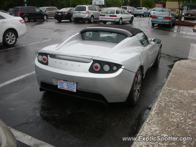 Tesla Roadster spotted in Raleigh, North Carolina