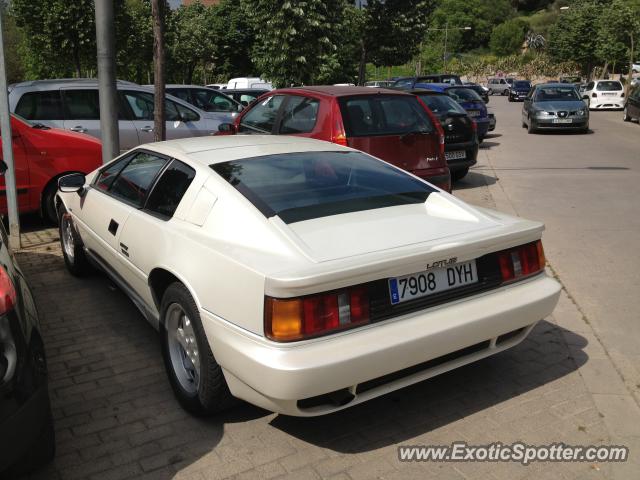 Lotus Esprit spotted in Girona,Catalunya, Unknown Country