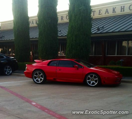 Lotus Esprit spotted in Dallas, Texas