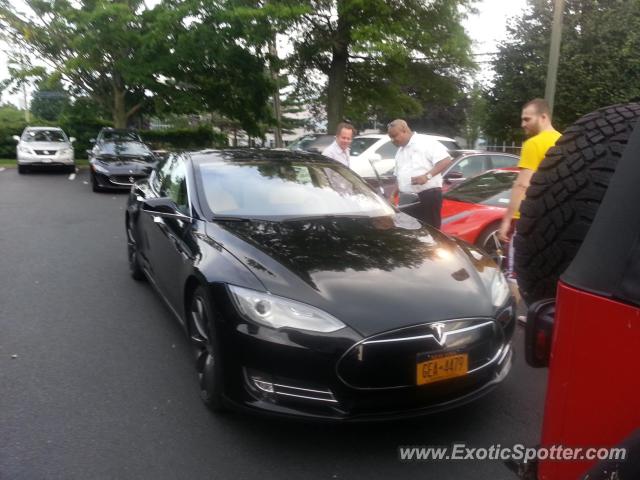 Tesla Model S spotted in Melville, New York