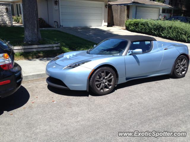 Tesla Roadster spotted in Sunnyvale, California