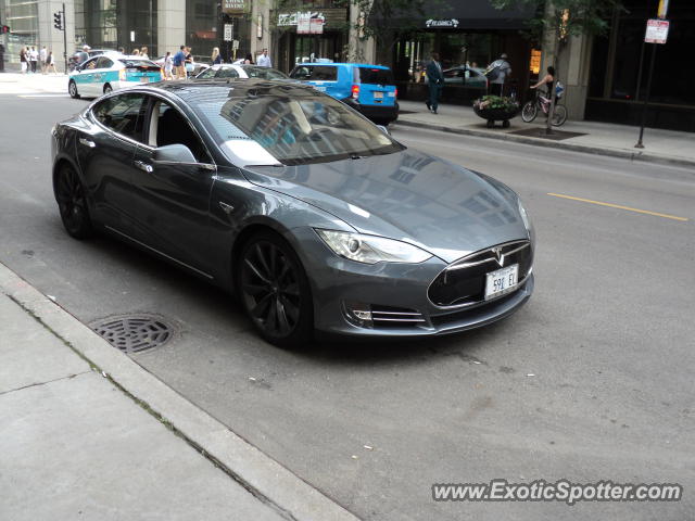 Tesla Model S spotted in Chicago, Illinois