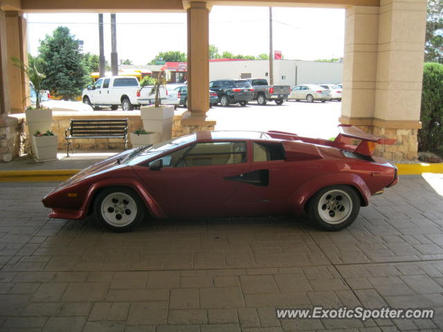 Lamborghini Countach spotted in Billings, Montana