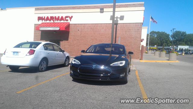 Tesla Model S spotted in Holland, Michigan