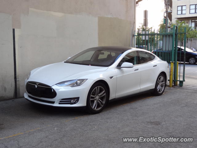 Tesla Model S spotted in Los Angeles, California