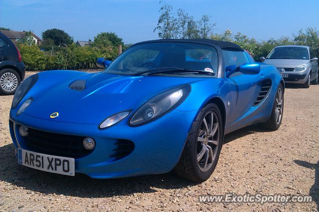 Lotus Elise spotted in Burgh Castle, United Kingdom