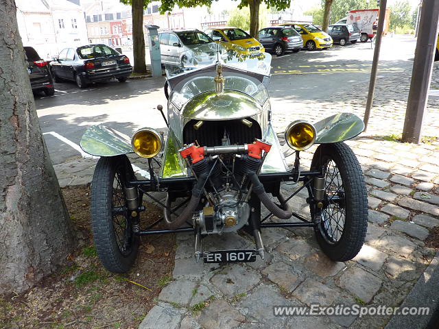 Morgan Aero 8 spotted in Amiens, France
