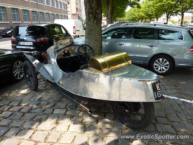 Morgan Aero 8 spotted in Amiens, France