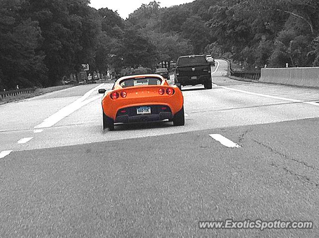 Lotus Elise spotted in Somewhere in, New York
