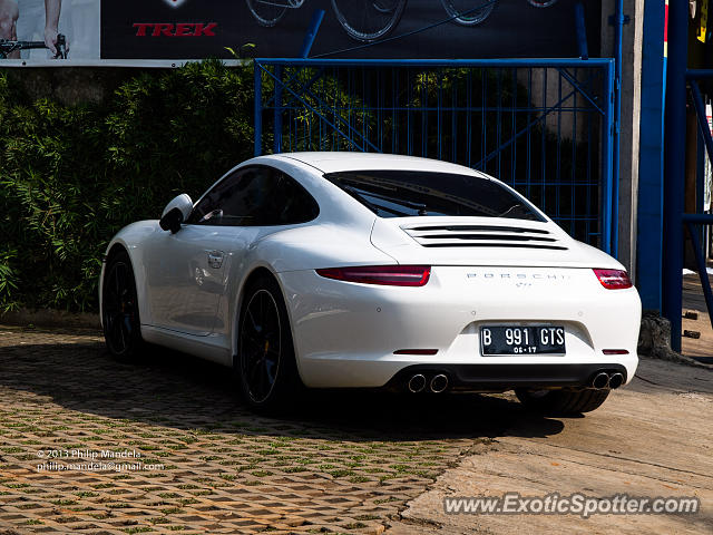 Porsche 911 spotted in Jakarta, Indonesia