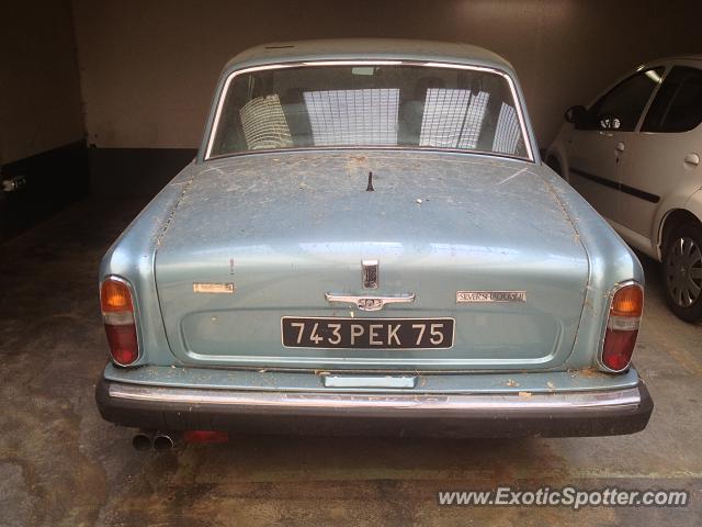 Rolls Royce Silver Shadow spotted in Paris, France