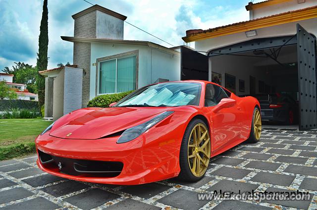 Ferrari 458 Italia spotted in Cuernavaca, Mexico