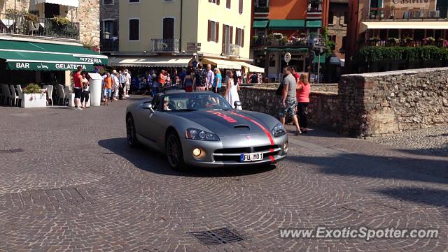 Dodge Viper spotted in Garda lake, Italy