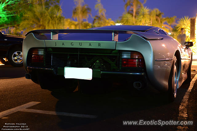 Jaguar XJ220 spotted in Brasilia, Brazil