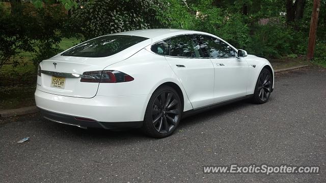 Tesla Model S spotted in Old tappan, New Jersey
