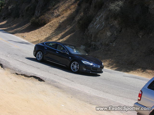 Tesla Model S spotted in Hollywood, California