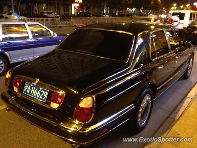 Rolls Royce Silver Seraph spotted in Shanghai, China