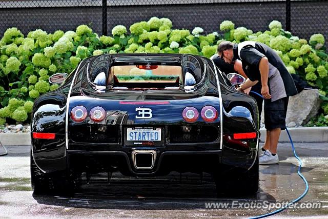 Bugatti Veyron spotted in Toronto, Canada