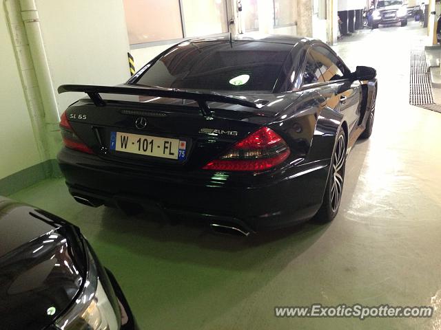 Mercedes SL 65 AMG spotted in Paris, France