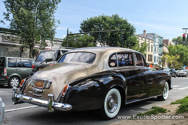 Rolls Royce Silver Cloud spotted in Saratoga Springs, New York