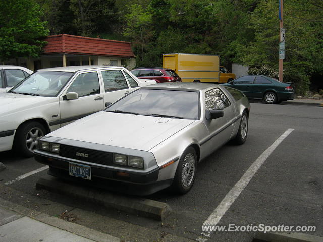 DeLorean DMC-12 spotted in Ashland, Oregon