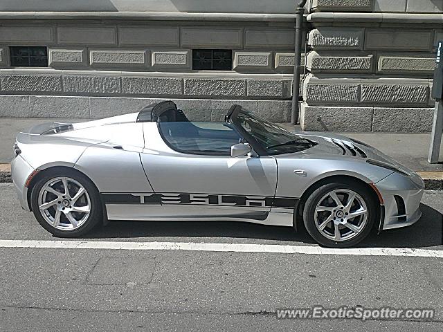 Tesla Roadster spotted in Schwyz, Switzerland