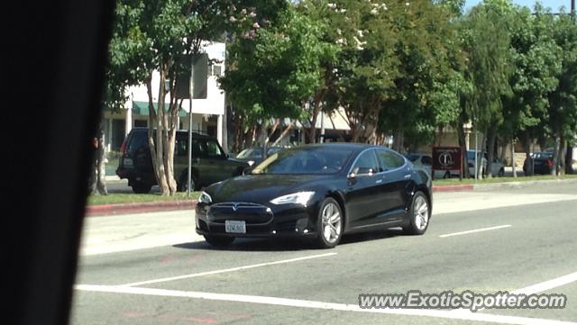 Tesla Model S spotted in Studio city, California