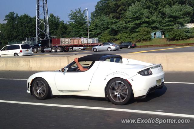 Tesla Roadster spotted in GSP, New Jersey
