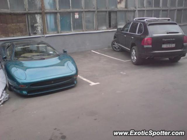 Jaguar XJ220 spotted in Kiev, Ukraine