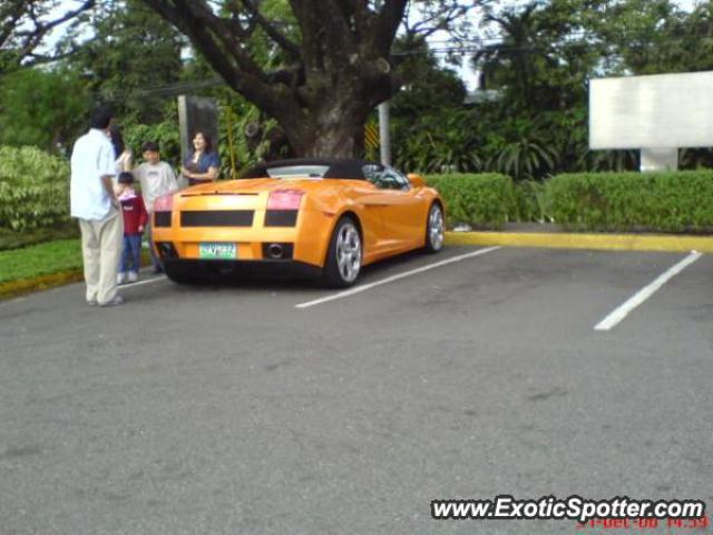 Lamborghini Gallardo spotted in Makati, Philippines