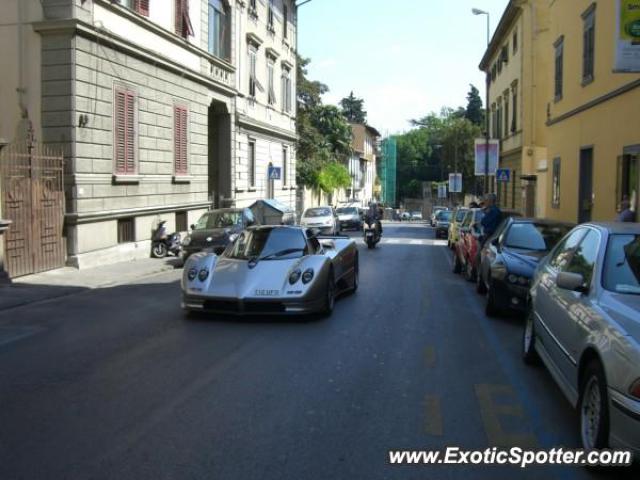 Pagani Zonda spotted in FLORENCE, Italy