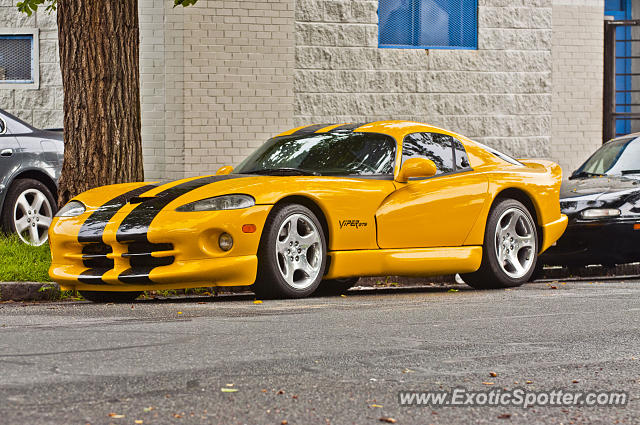 Dodge Viper spotted in Springfield, Massachusetts