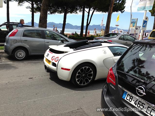 Bugatti Veyron spotted in Monaco, France