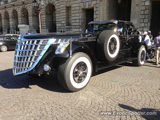 Other Handbuilt One-Off spotted in Paris, France