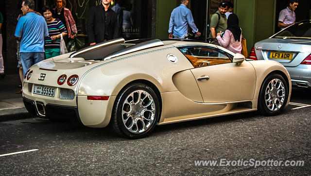 Bugatti Veyron spotted in London, United Kingdom