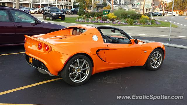 Lotus Elise spotted in Rochester, New York