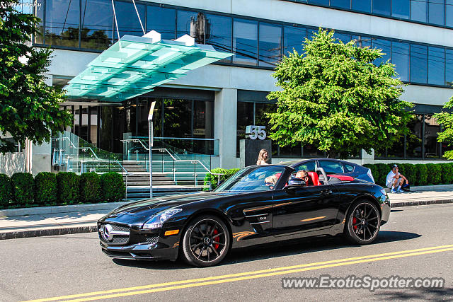 Mercedes SLS AMG spotted in Greenwich, Connecticut