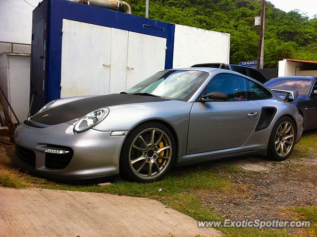 Porsche 911 GT2 spotted in La Libertad, El Salvador