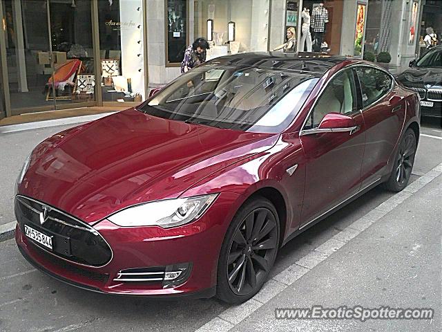 Tesla Model S spotted in Zurigo, Switzerland