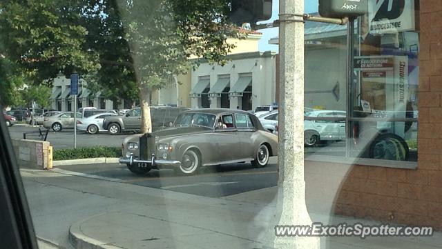 Rolls Royce Silver Cloud spotted in Universal city, California