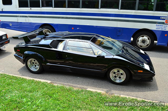 Lamborghini Countach spotted in Cincinnati, Ohio