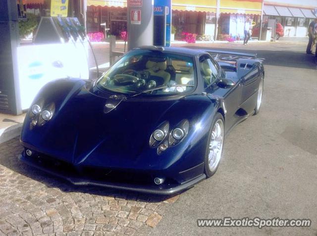 Pagani Zonda spotted in Highway, Italy