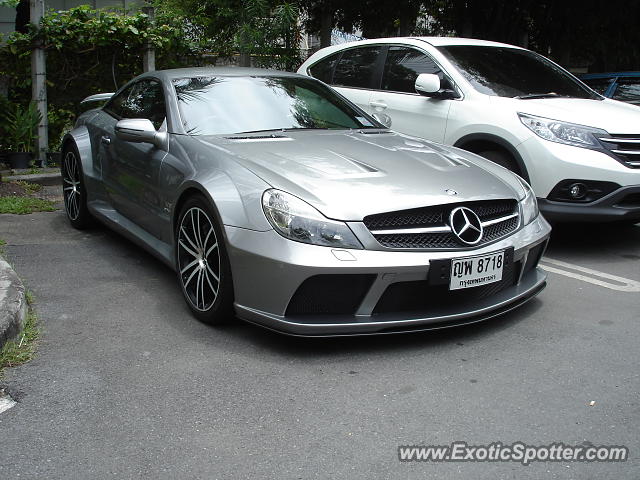 Mercedes SL 65 AMG spotted in Bangkok, Thailand