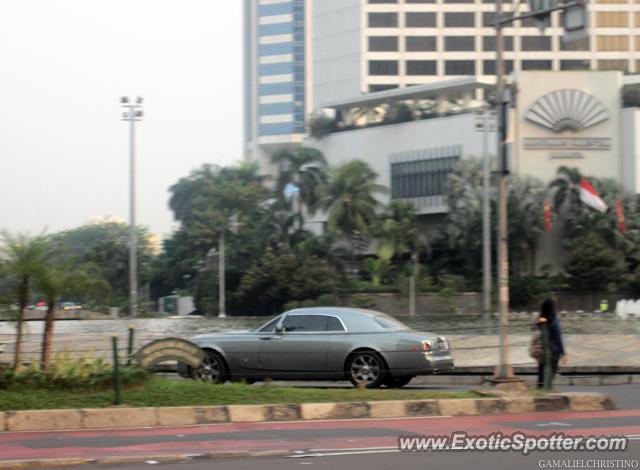 Rolls Royce Phantom spotted in Jakarta, Indonesia