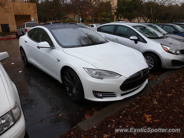 Tesla Model S spotted in Palo Alto, California