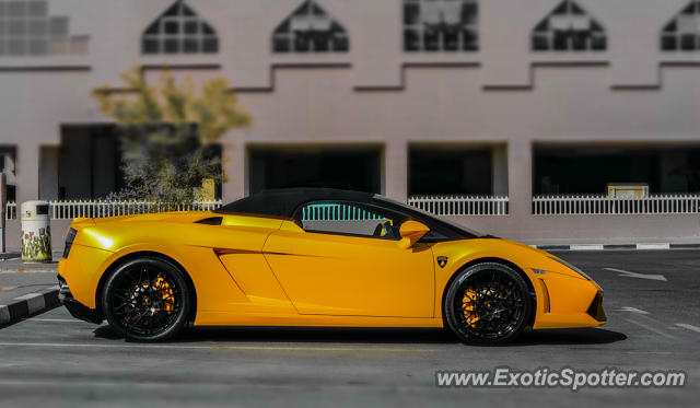 Lamborghini Gallardo spotted in Dubai, United Arab Emirates