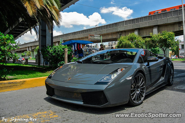 Lamborghini Gallardo spotted in Mexico City, Mexico